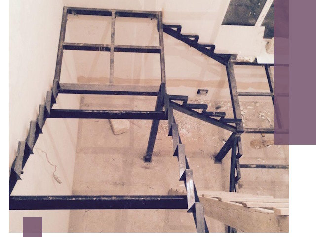 Монтаж лестниц на металлокаркасе в Уфе быстро и качественно